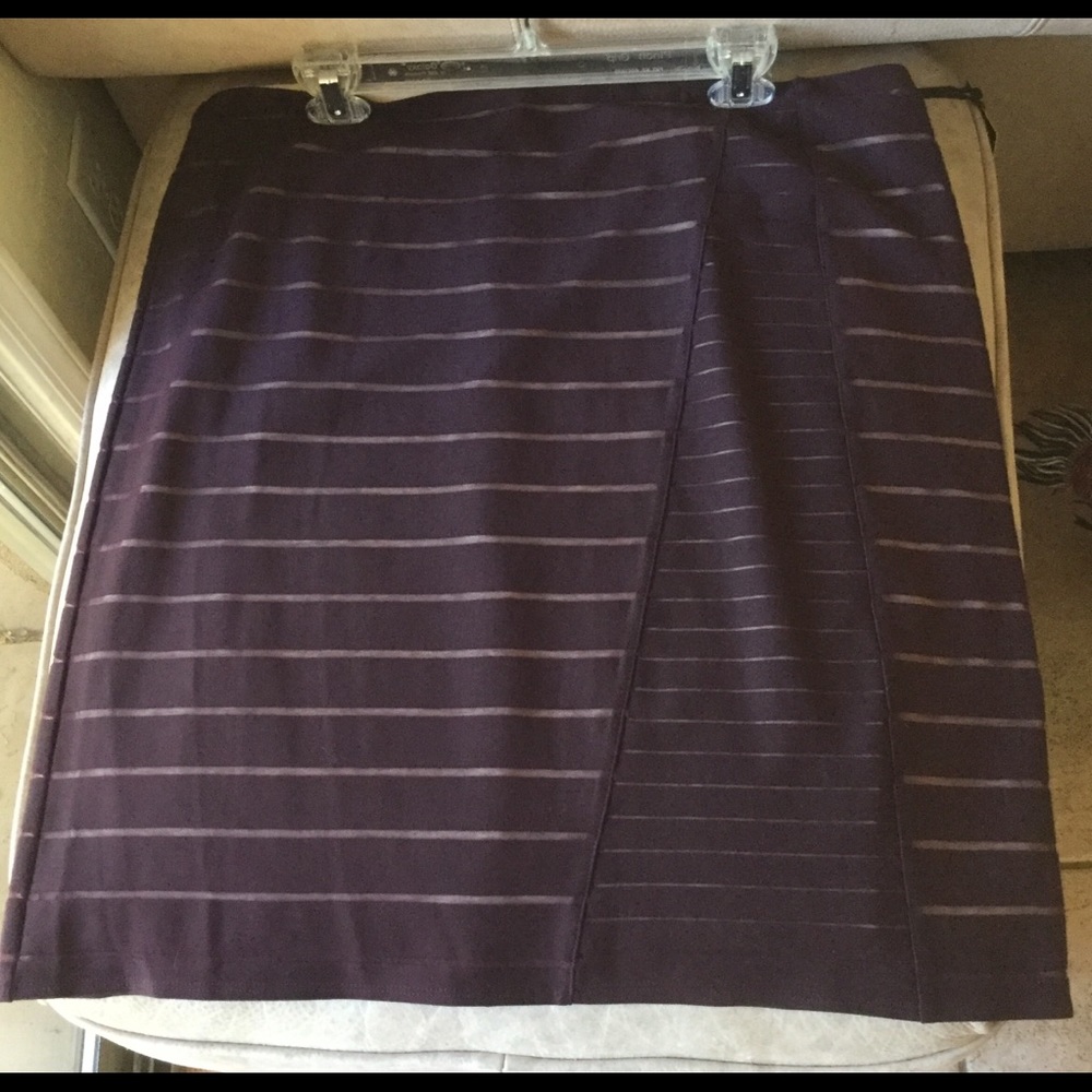 Merlot Thick Burnout Stripe Jersey Skirt size 16